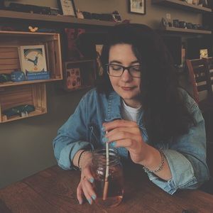 Meet your Posher, Raina